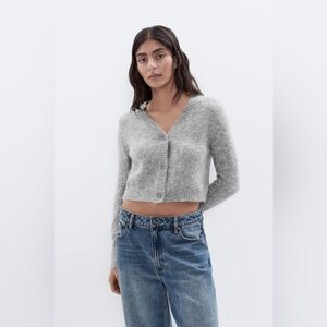 Unison wool Women's Gray V-Neck Sweater